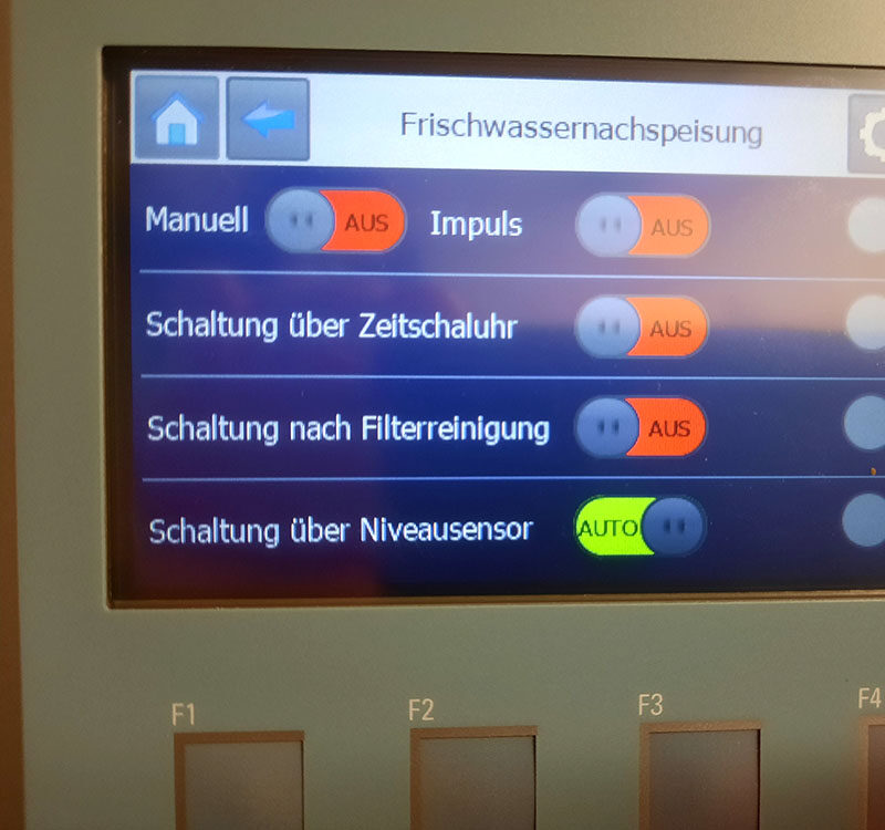 Hausentwickelte Schwimmbadsteuerung